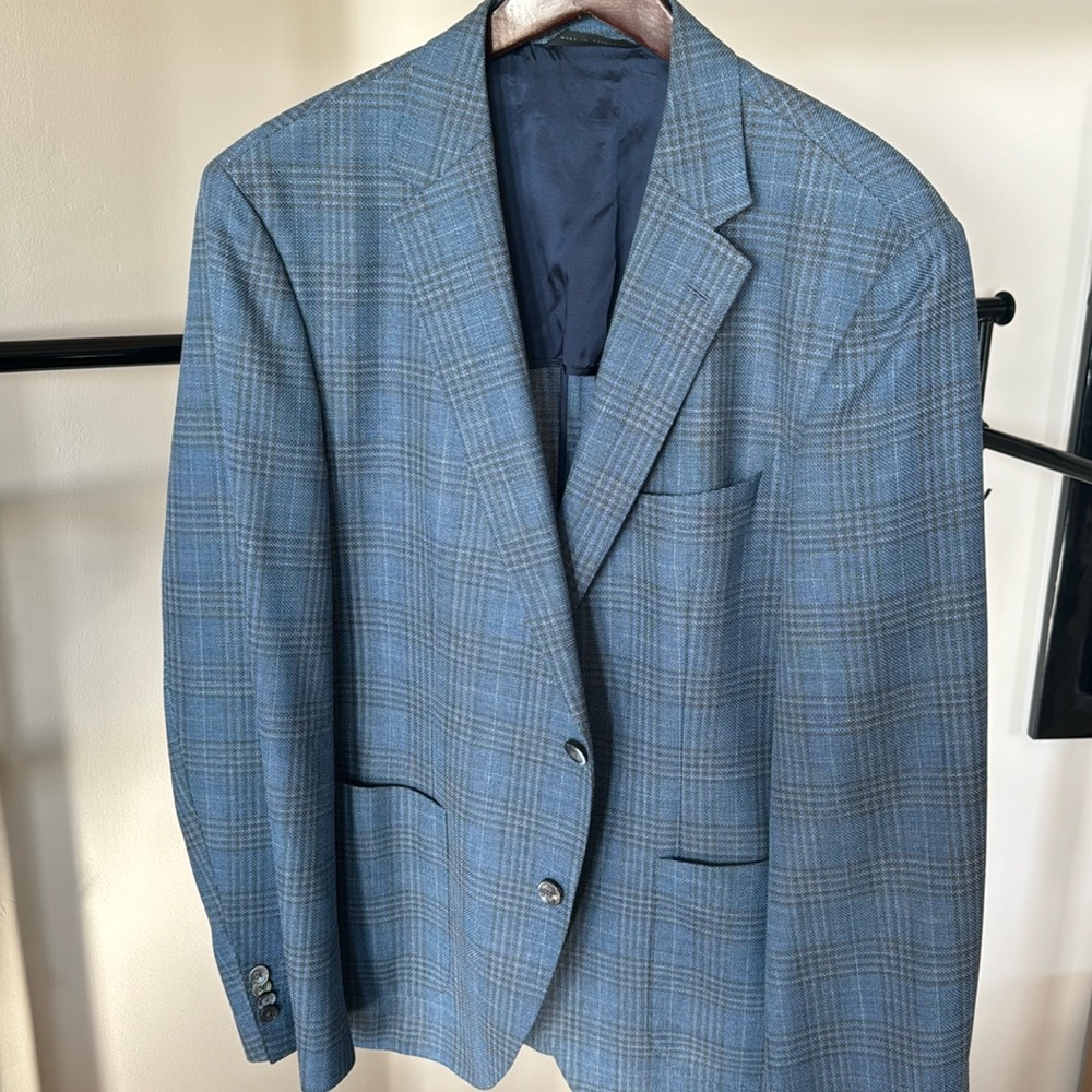 Hugo Boss sports jacket. Size 44R